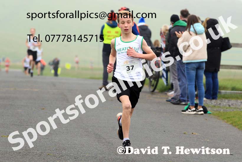 Boys and Girls Under-13s, 2022 Heaton Memorial 10k Road Race, Newcastle Town Moor.  Photo: David T. Hewitson/Sports for All Pics